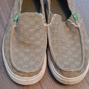 Men's Sanuk slip on shoes